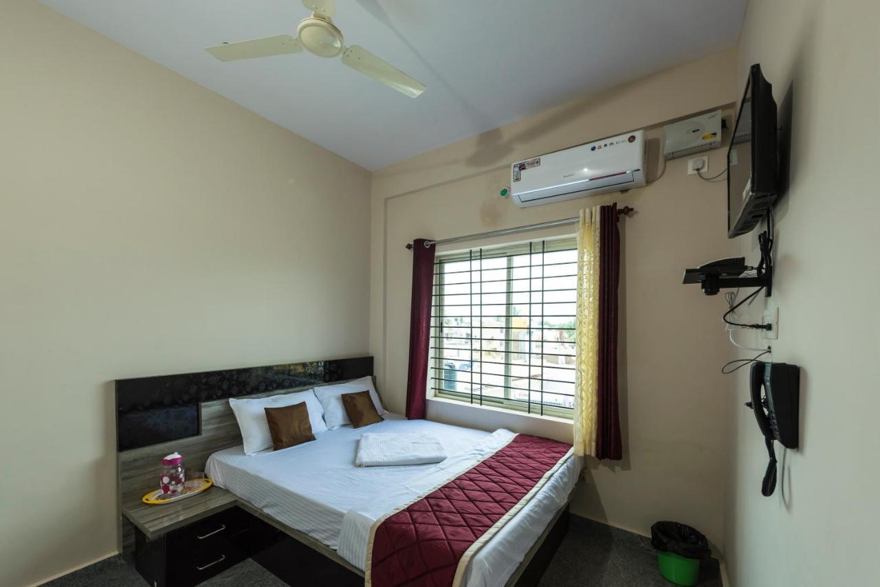 Oyo 9544 Hotel Crown Residency Mysore Ngoại thất bức ảnh